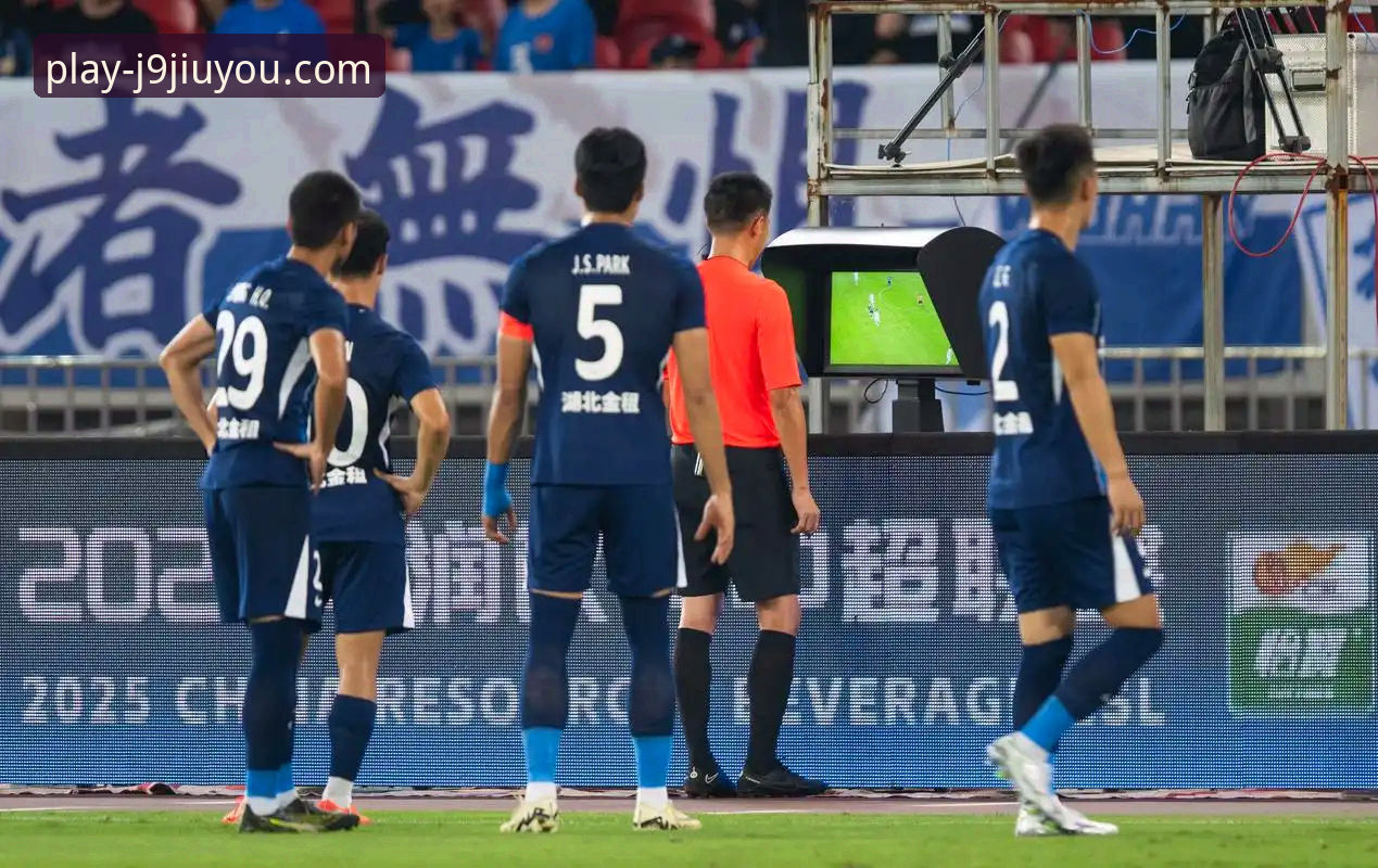 2026中超赛季青岛海牛3-1击败上海海港：j9九游会平台赛事体验深度评测